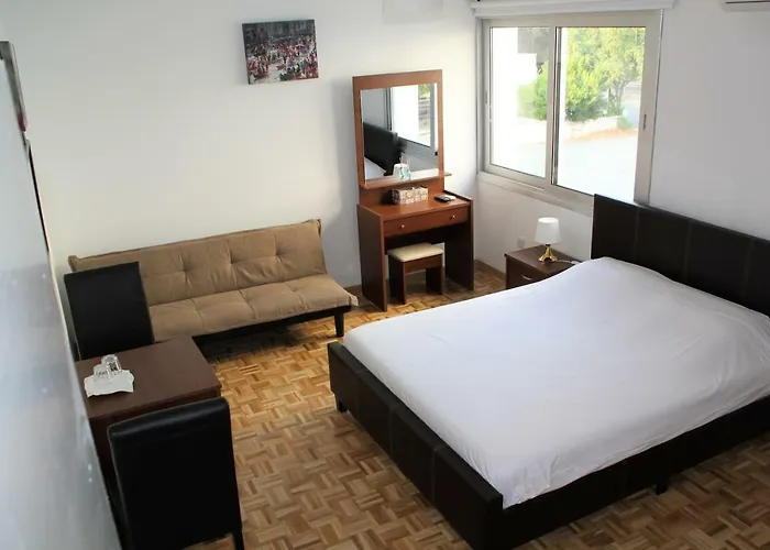 Eclectic Business & Leisure * 尼科西亚