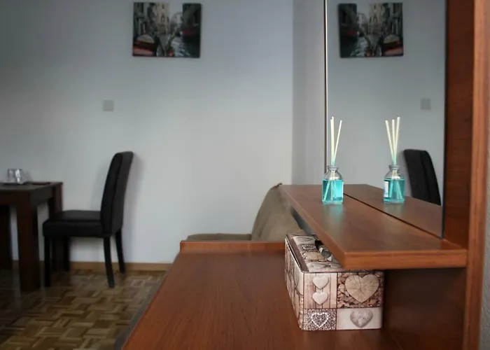 Eclectic Business & Leisure Apartment *